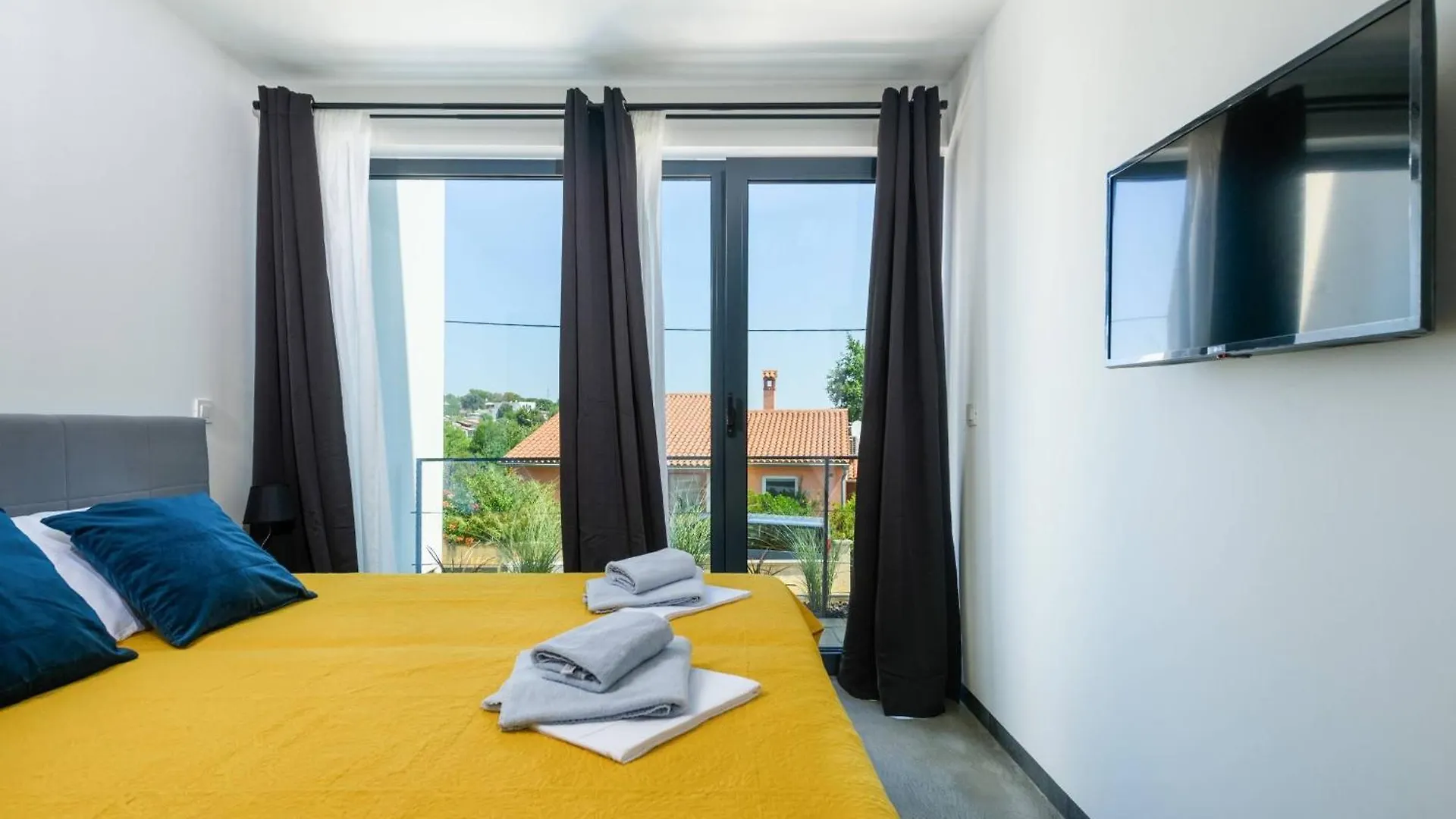 بيت للعطل Ferienhaus In Vintijan Mit Privatem Pool