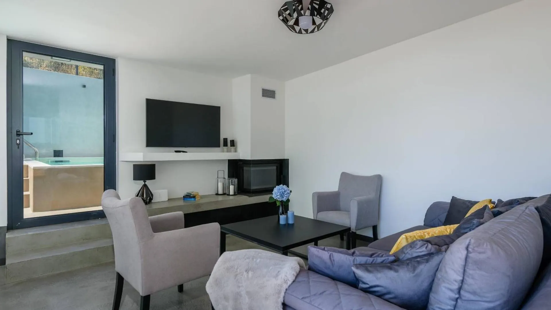 Holiday home Ferienhaus In Vintijan Mit Privatem Pool